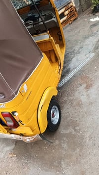 اسلام عليكم تكتك للبيع 19 شهر ١٢ مرقمه مابيها اي نقص سعرها (6) و(200)ا...