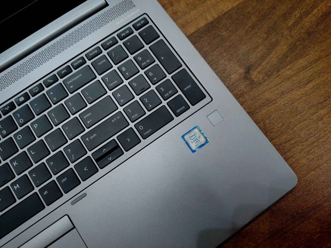 لو بتدور على لابتوب عملي يتحمل شغل تقيل ويعيش معاك سنين HP ZBOOK 15U G6 اختيار ممتاز من شركة اي تك

💻 المواصفات:

🔹 الموديل: HP ZBOOK 15U G6

🔹 المعالج: Intel Core i7-8665U

🔹 الرام: 16 جيجا DDR4

🔹 التخزين: 512 جيجا SSD

🔹 كارت الشاشة: AMD Radeon Pro WX 3200 – 4GB
🔹 الشاشة: 15.6 بوصة

👍 مميزاته:
✔️ مناسب للجرافيك والتصميم و AutoCAD
✔️ أداء ثابت وسريع في الشغل الطويل
✔️ شاشة كبيرة مريحة للعين
✔️ فئة Workstation مخصصة للشغل الاحترافي
📌 مناسب لـ:
المهندسين – الجرافيك ديزاين – المونتاج الخفيف – الشغل المكتبي التقيل
_________________________________________
💳 وكمان متوفر عندنا التقسيط بأكتر من طريقة! تقدر تقسط من خلال: 
✅ ڤاليو - أمان ـ سهولة ـ حالا ـ خزنة ـ فرصة -TRU - Seven - Contact

للطلب والاستفسار تواصل موبايل او واتساب على رقم ☎️01095023633☎️
لمعرفة الموديلات المتاحة بالاسعار تواصل علي رابط الواتساب https://wa.me/201095023633 ✅


**إذا كنت صاحب هذا الإعلان وتريد حذفه لأي سبب، رجاءا أرسل رسالة إلى الدعم الفني**