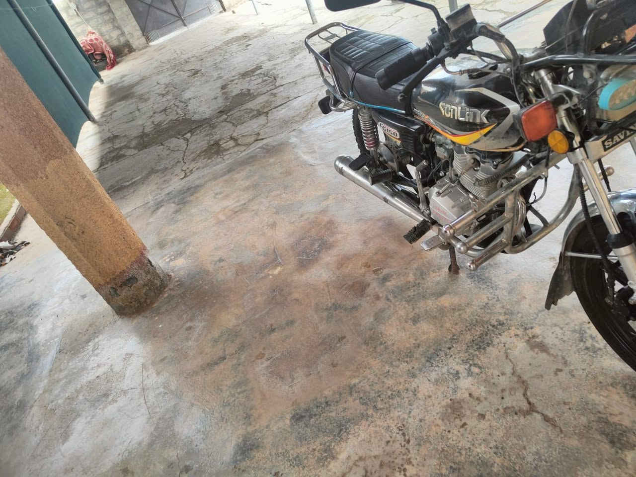 سلام عليكم سيفان ٢٠٢٠ محرك كير شرط كهربائيات كلها شغالة سلف لايت بومة كلة شغال تايرات جدد ماطور نضيف حيل السعر ٤٧٥ وبي مجال مكان تكريت المحزم ***********
