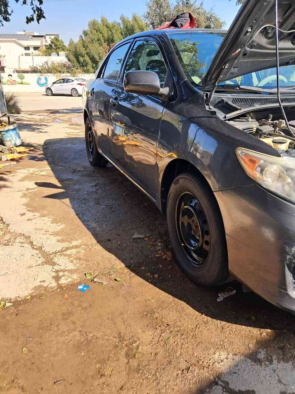 السلام عليكم كورلا للبيع فقط ٢٠١٠ وارد امريكي حادثه جاملغ خلفي مثل ما واضح بلصوره سياره لبل واحد كلشي مابدل بيه شي سياره خير من الله السعر ٩٥ العنوان تراث مال بياع *********** واتساب متوفر
