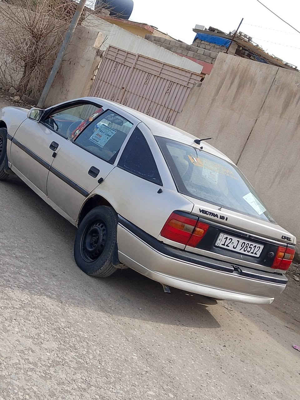 سلام عليكم فكتره 16 
موديل 92سلايت 
رقم انكليزي 
هزه جديده
سياره حلو وسعرها مناسب 
دوشمتها جديده محركها نضيف كيرها نضيف
تراهم مراوسه وبيع 
***********
***********
