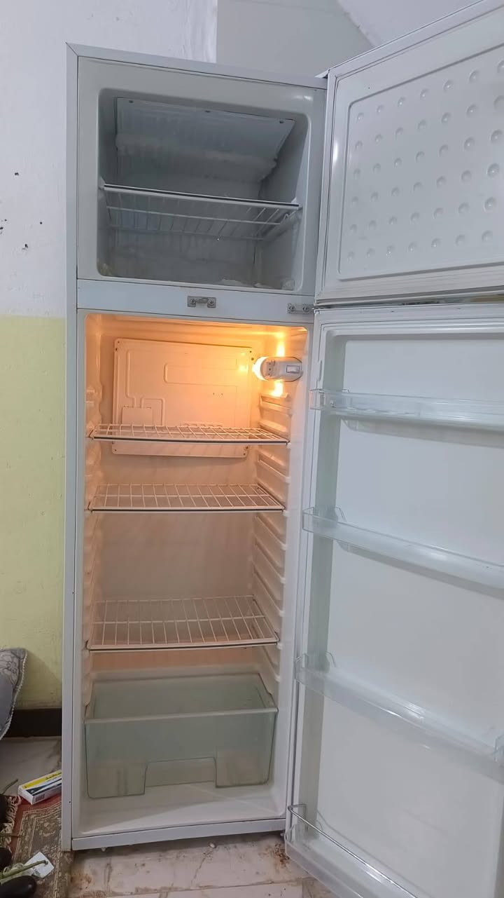 ثلاجه توست للبيع صار قل سنه عنده سبب البيع الانتقال سعر خاص


**إذا كنت صاحب هذا الإعلان وتريد حذفه لأي سبب، رجاءا أرسل رسالة إلى الدعم الفني**