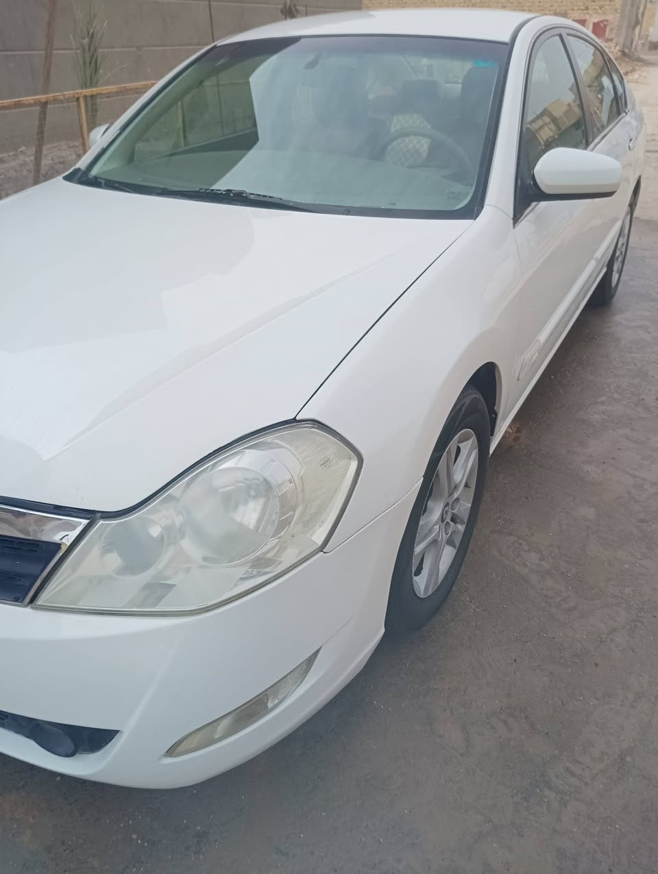 رينو سافران موديل 11 أبيض رقم بابل السعر/110/وبيه مجال بسيط والسونار مرفق مع المنشور  /***********
