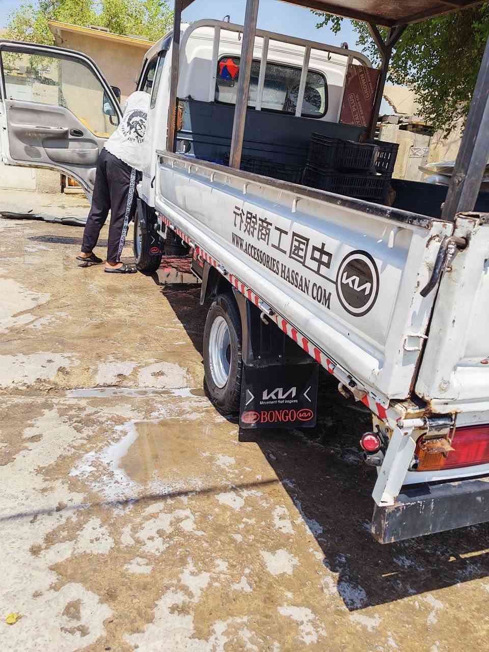السلام عليكم فنتيره 97 للبيع سياره باسمي نظيفه 58 وبيها مجال مكانها بغداد المدائن رقم الهاتف ***********
