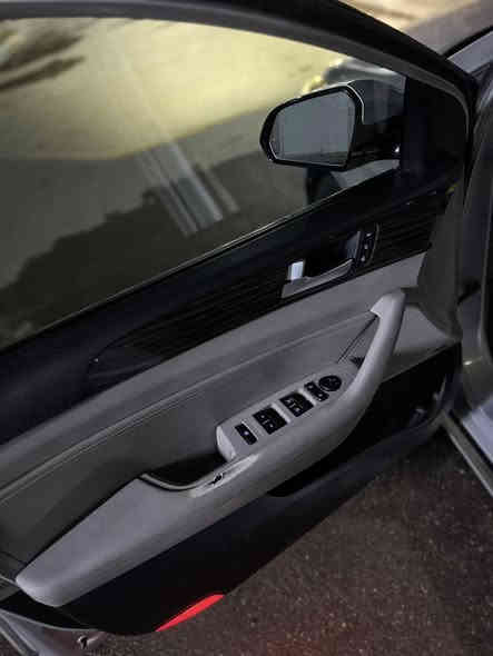 السلام عليكم 
سوناتا موديل 15
وارد أمريكي حادث صفح 
صبغ 3قطع والهلال 

مكينه 2400

ماشيه 92ميل
صور الحادث بل منشور 

فوال مواصفات

بنوراما
كشنات جلد 
تدفئه تبريد كشنات
تدفئه تبريد ستيرن
بصمه تشغيل بصمت أبواب 
بصمه ترحيب 
تريد قطعتين امامي خلفي 
تبريد بيانو 
لد امامي لدً خلفي 
اشاير بل مري 
كشنات كهرباء 
دمام امامي وخلفي 
رادار امامي وجانبي 
حساسات خلفيه 
داخل صاج 
بردات أبواب 
شاشه كأمره
سايد بريك كهرباء 
تحديد مسار 
وبعد بيها مواصفات 

السياره رقم بغداد بسمي 
مكان السياره بغداد حي الفرات 
هاتف ***********
السعر 135وبيها مجال انشالله
