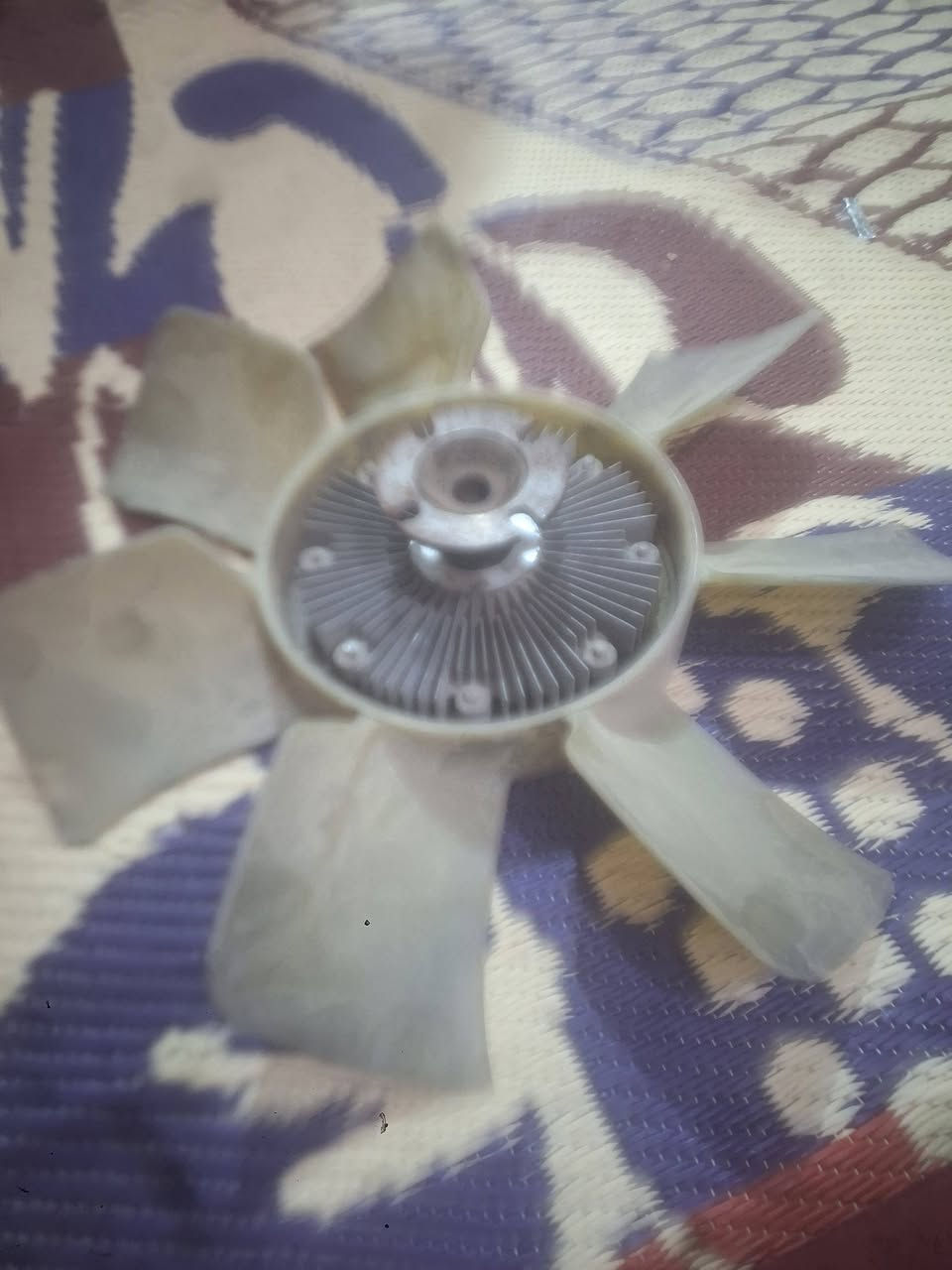 للبيع كلج مروحة يرهم على محرك بطه ٢٥٠٠ ولايت مال سيدان الايسر استفسار اتصل على الرقم ***********
