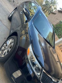 سورنتو للبيع او مراوس حسب القناعه ٢٠١٤ رقم بغداد وارد امريكي سته سلندر...