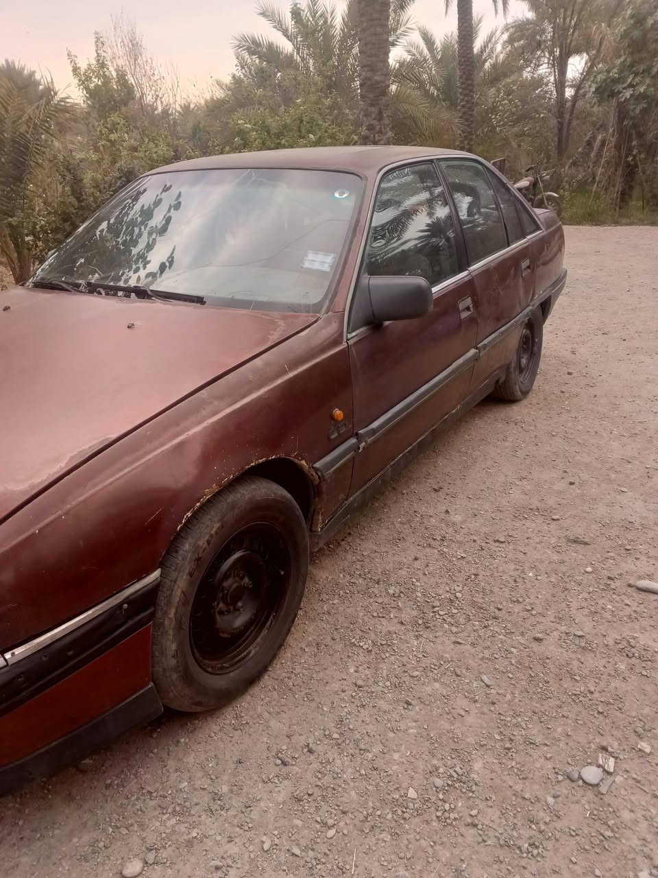 السلام عليكم سياره موديل 90بسمي هزةجديدة مكينة أربعة سلندر كيرعادي السعر 24وبيهة مجال للتواصل *********** العنوان بعقوبة
