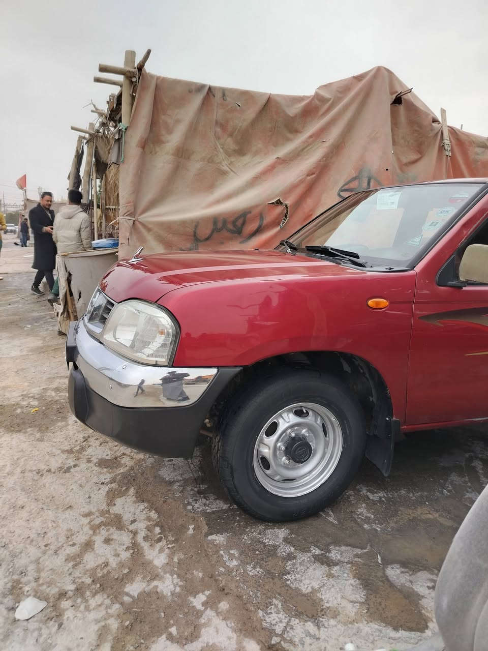 السلام عليكم نيسان شبوط للبيع موديل 2009 سياره بيهاجاملغ وباب صبغ السياره نظيفه  حداديه جديده شواصيه كفاله عامه العنوان نجف رقم السياره انبار مشروع وطني للاستفسار على الرقم ***********
