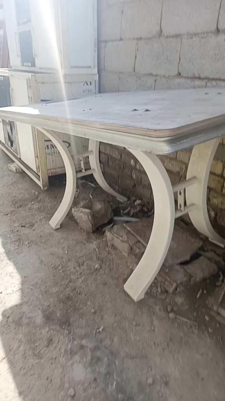 طبله نضيفه ب 35 وبيها مجال مكان زديناويه واتساب ***********
