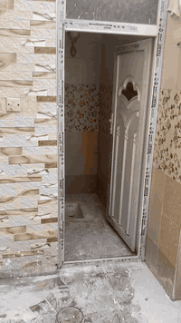 الدار الايجار الزعفرانية الاربع شوارع طابقين نضيف يحتوي على ٣ غرف نوم و ملحقاتها 
الاستفسار ***********
