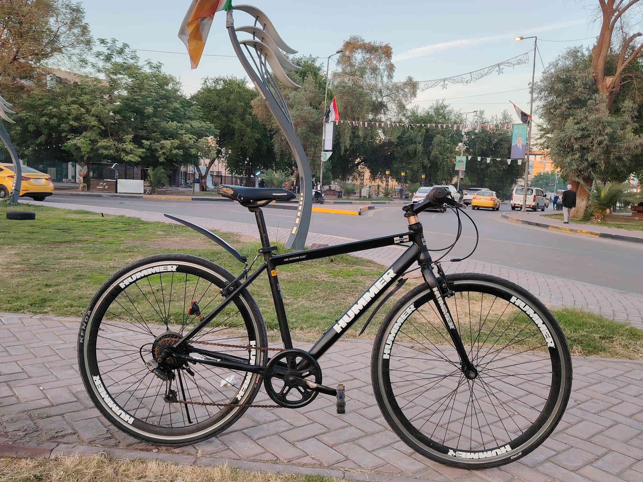 سلام عليكم
للبيع بايك c700 من ماركة (HUMMER) المعروفة 
صنع: امريكي 🇺🇸
لون: مميز اسود
حجم: 28
سستم مكينة: تورني شيمانو
سستم بركات: شيمانو 
بايك صالح: للمسار البعيد
بايك صالح: لطويل القامة 
بايك: كامل مكمل من كلشي
نظافت البايك: مثل ما موضح بل صور  
بركات: بل بكان
مختوم كامل من HUMMER🇺🇸
ويل: اسود طبقتين
(ملاحظة: قفط السرج ثابت قفط بس عالي مثل ما موضح بل صور)   
السعر 125 وبي مجال 
(مكاني: بغداد الاعظمية للي حاب يتواصل وياي ***********)
