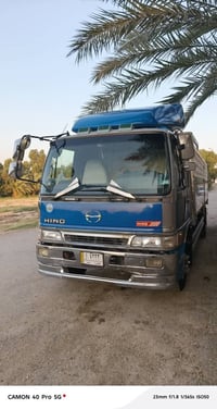 هينو البيع مكينة 80 طول ستة وربع 07732076303