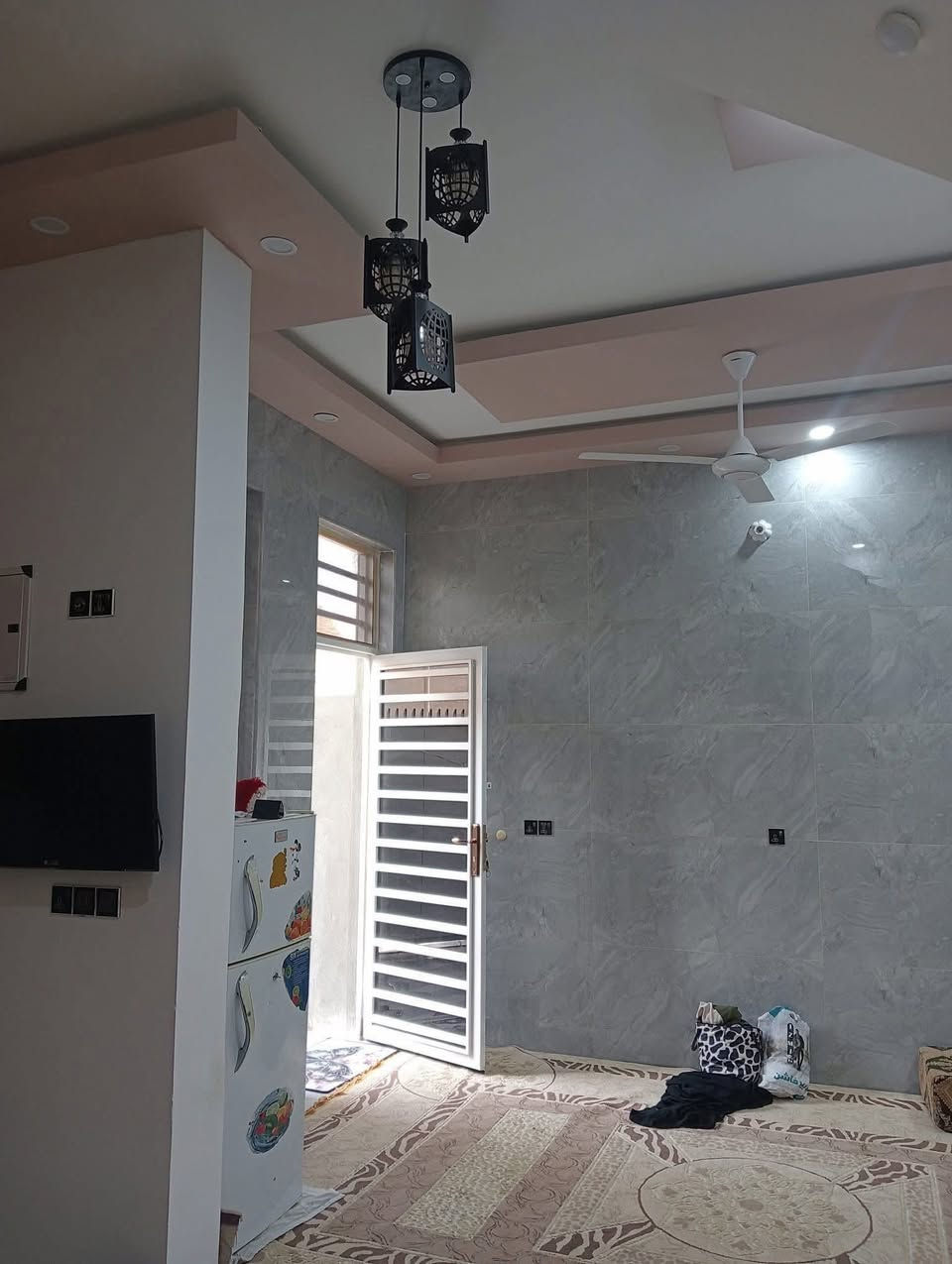 #دار_للبيع الديوانية حي الجامعة قرب مدرسه الجامعة 
100متر 10×10 ركن طابو صرف 
طابقين كونكريت مسلح 
الطابق الأول.. غرفة.. صاله.. مطبخ حار..بارد. استقبال.. 2مجاميع صحية 
الطابق الثاني..2 غرفة. صاله..سطح
——————————————-
#متابعة_الصفحة
#نستقبل_جميع_عروضكم
———————————————————
🔺#للاستفسار الاتصال ع الارقام
***********📲 
*********** 📲  
http://wa.me/+964*********** 📲  
—————————————————————
او زيارة مكتبنا متواجدين 3 الظهر إلى 8 مساء 
🔺مكتب دره المشرق للاستثمار والتطوير العقاري 
🔺العنوان:-حي الجزائر الشارع العام قرب مأكولات تشرين
