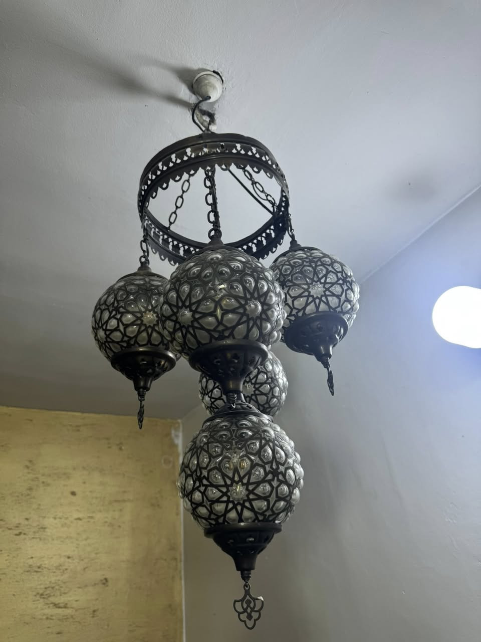 زوج ثريات انتيك شغل يدوي
***********
