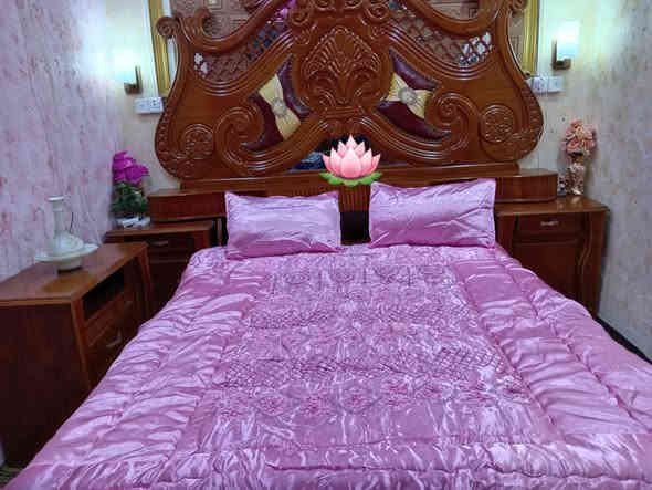 السلام عليكم حبايب 
غرفه حلوه ونضيفة كلش أخت الجديدة 
واستخدام  قليل كلش 
وهم ترحون وتشوفها بعينكم 
وسعر يكون 800وبيها مجال للطيبين
مكانها الجمهوريه شارع الاطفاء 
وللاستفسار اكثر هذا الهاتف
وتدللون ***********‏
