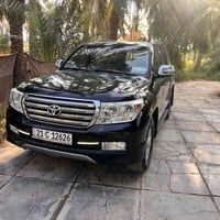 لاندكروز • ٢٠١١ • دواخل جلد