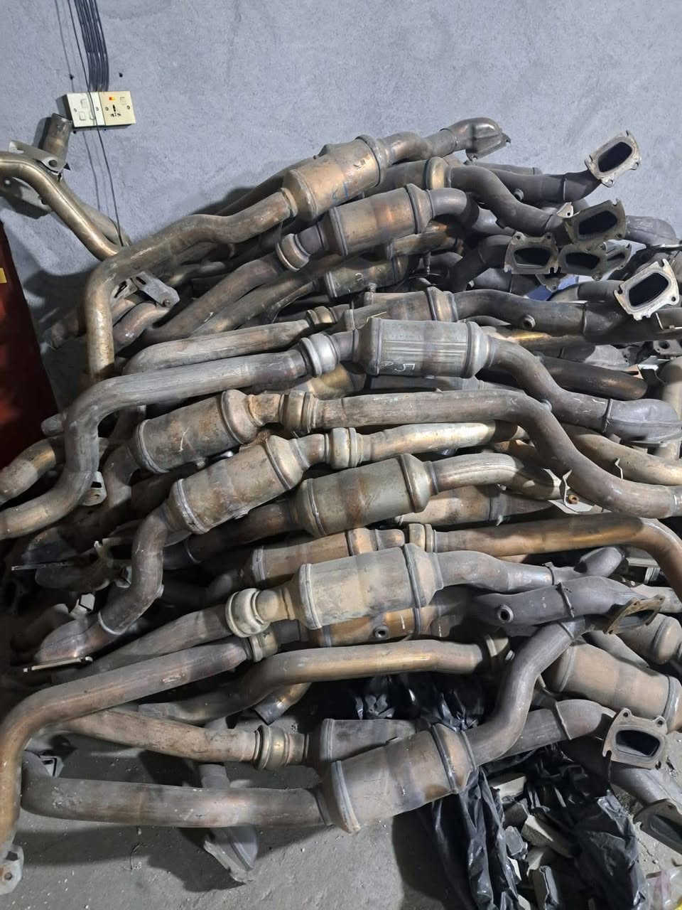 ‏بيع وشراء حجر بي بأسعار تنافسية***********
