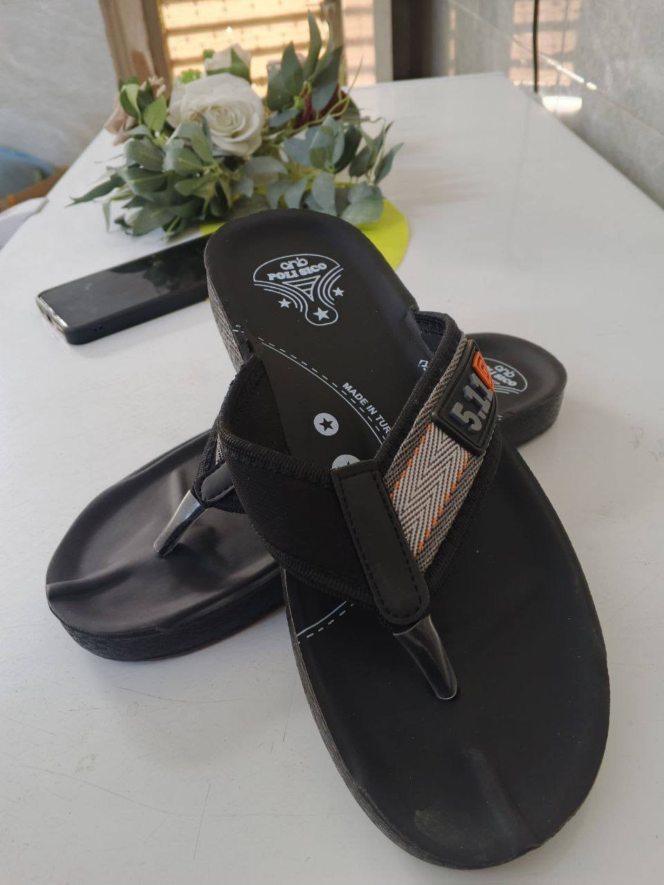 السلام عليكم شحاطه رجالي ونسائي ولادي بناتي كافه الأحجام موديل تركي شلعه الي يحب يتفضل خاص***********
