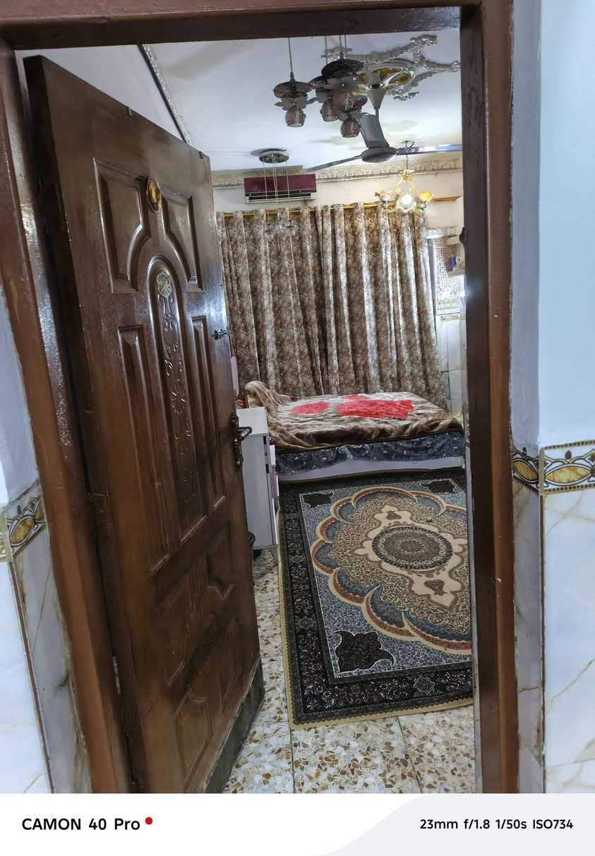بيت للبيع المساحة ١٢٥متر الموقع الشعب مقابيل مستشفى المؤيد الطابق الأرضي استقبال أو صاله أو غرفه نوم بيها حمام أو مطبخ حار أو بارد أو ترك الطباق الثاني تلث غرف نوم كل غرفه بيها حمام أو بيتونه أو سطحين استفسار اتصال على الرقم ***********
