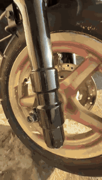 سلام عليكم شباب جبلي للبيع دراجه مكفوله بس كفر صبغته بيدي وصبغ صار خشن بس باقي الدراجه كفاله مكينه بلادي شلعه معدل كهربائيات شغاله مكاني بغداد الشعب رقمي ***********
