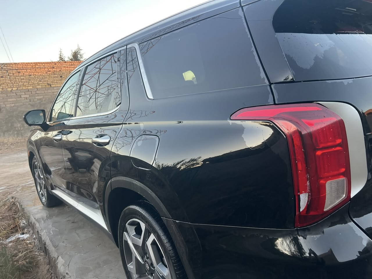 بلسايد مديل 2024  بريميوم فتحه كامرات 360درجه وارد امريكي قطعتين صبغ وجاملغين اصلي نفس لون شاصي مكفول موجوده سياره بالبصره سعر225ستفسار ***********
