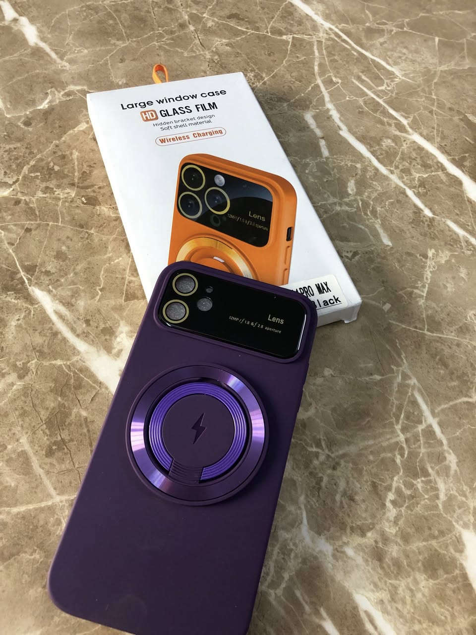 عندي كفرات ايفون من 11 الى 15 اذا احد يريد يدخل حاص لو رقم موبايل ***********
