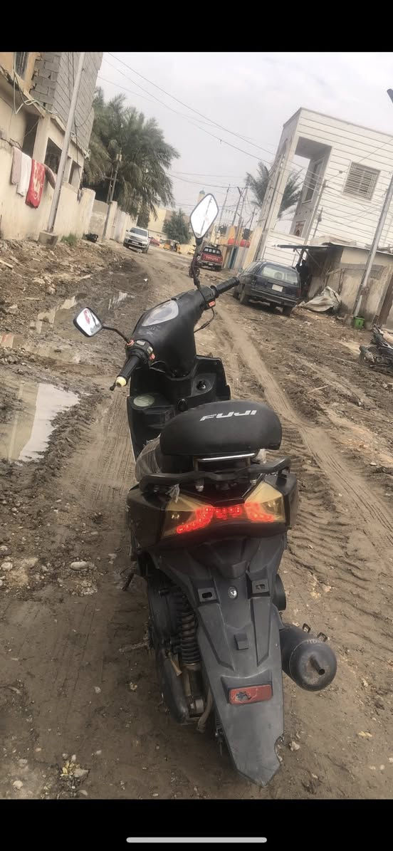دراجة Fs ياباني نضيفة سلف هندر شغالة كاملة ٢٢٥ وبيها مجال قليل مكاني بعقوبة تحرير ***********
