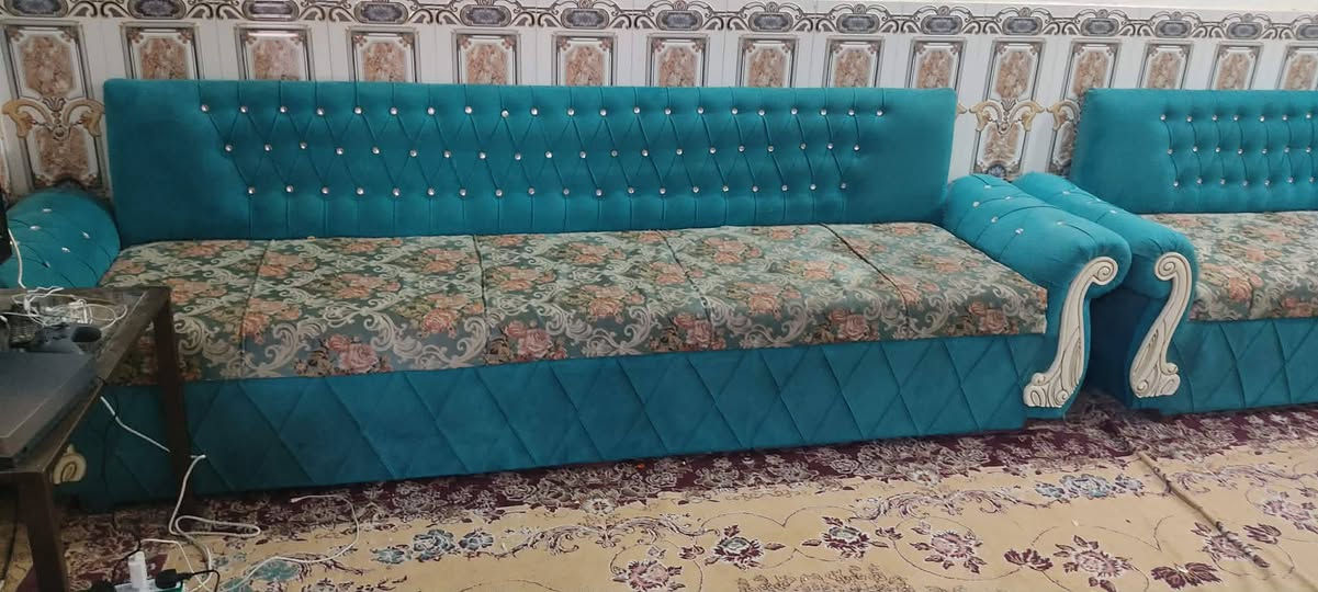 السلام عليكم تخم للبيع تسكام اصلي ونضيف مكان النجف شارع المطحنة السعر ٤٥٠
***********
