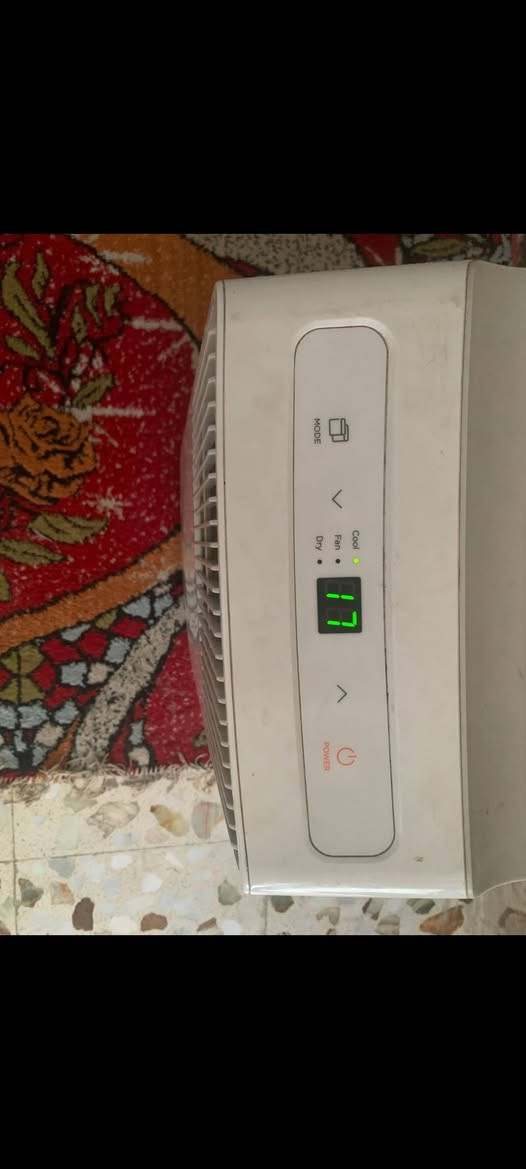 سلام عليكم سبلت للبيع نضيف وهواء ثلج مكان حله مركز الأستفسار  ***********
