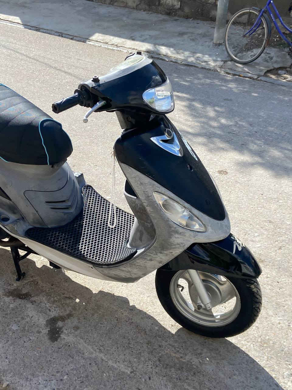 السلام عليكم للبيع ماكس منغولي دراجه جديده كلهه شغاله من الطول لطول سلف هندر لايت عالي ناصي سكن اشاير بكلايت مابيه لو برغي نقص نگره بكل وقت مكينه مامفتوحه ونضافه كدامك ب صور وسعر ٤٢٥ وبيهه مجال مكاني ديالى الخالص هبهب رقمي***********
