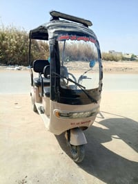 شباب الرخصه صاحب الجروب دراجه للبيع مستعجل على البيع شراي خاص او اتصال...