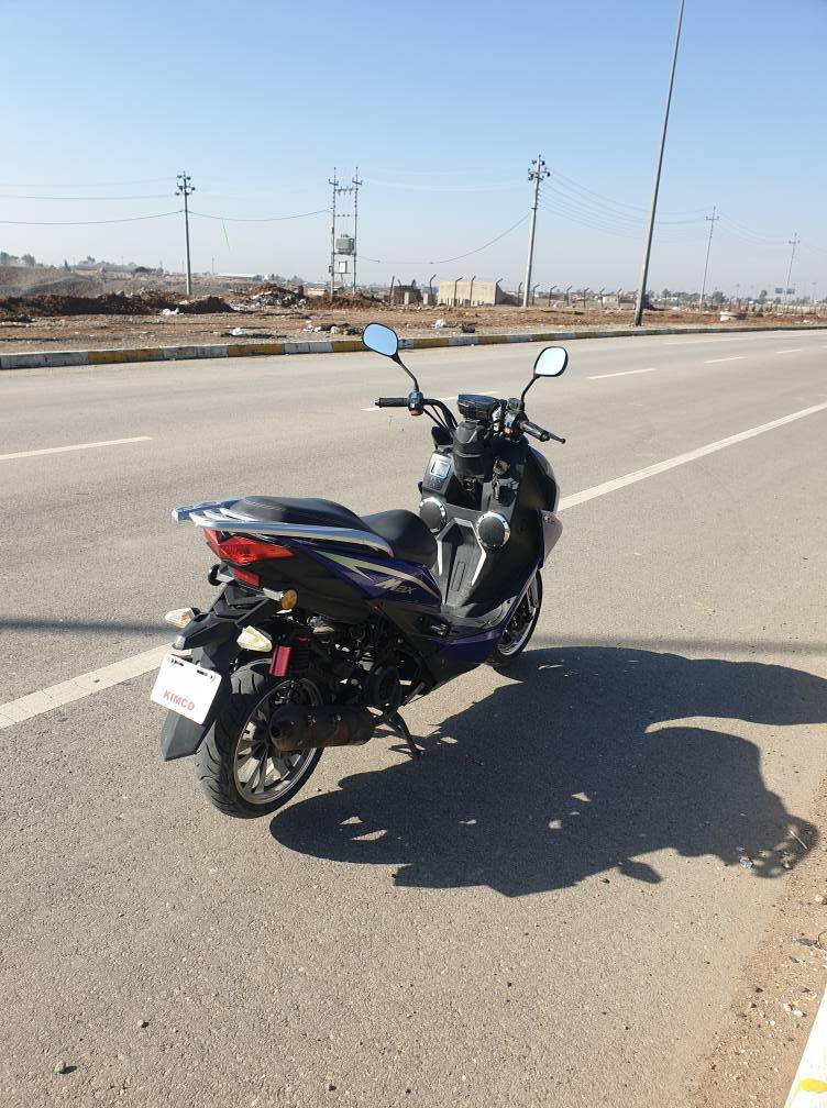 سلام علیکم ماتۆر کیمکۆ ماکس 2021  مەکینە 150CC ماتۆرێکی بێ کێشەیە زۆر بە قۆەتە و فول مواسەفات 4 سماعەی دەنگ گەورەی خۆشی هه یە شوێنی شحن کردنەوەی مۆبایلی هه یە شەغاڵە و بە کۆنترۆڵ پێ دەبێت پاتریەکی نووێیم تازە بۆ گۆریوە 7 رەنگ گێچی دەگۆرێت هیچ کێشەکی نیە بەس هندری تێک چوە و  چاک دەبێت بێ کێشە نرخی 1 ملێۆنە و لە هه ولێرم ڤیدیۆی ماتۆرەکەشم گرتوە ئەوەی ویستی نامە بنێری بۆی دەنێرم أربيل, العراق


**إذا كنت صاحب هذا الإعلان وتريد حذفه لأي سبب، رجاءا أرسل رسالة إلى الدعم الفني**