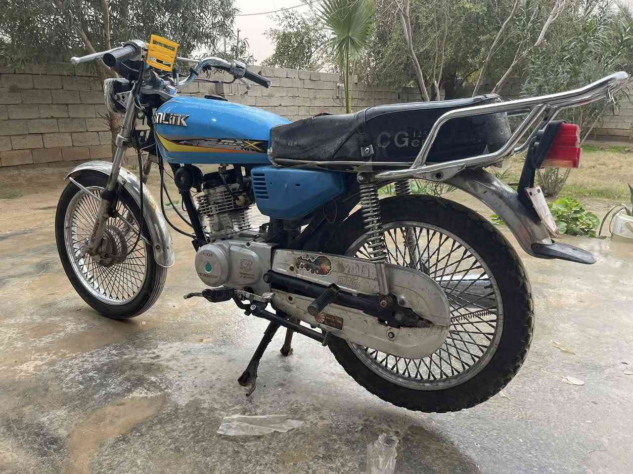 اعادة النشر
تايكر 2018للبيع ماطور نضيف كله شغال ما بي اي عيب كهربائيات شغاله نشاط فول شلعه فول ما بي صرف ولا دخان اوراق ويا 
سعره (285)وبي مجال 
***********
