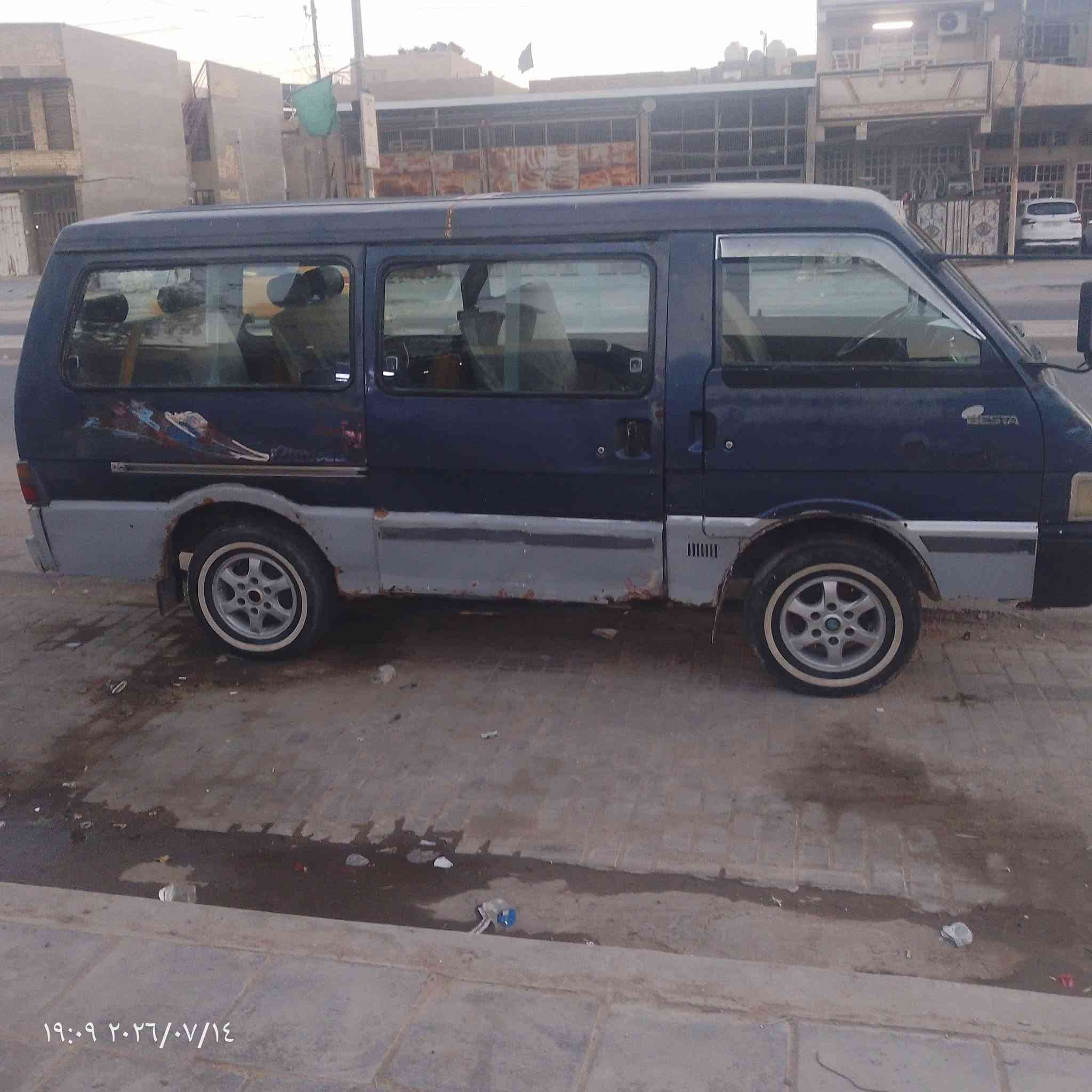 سلام عليكم مرخصت مدير الكروب كيه بسته موديل 94بغداد سياره جاهزه بيهه شاصي 1جوه العبري مصلح واي نقص مابيهه تخم تاير دوشمه كاعيه كله جديد وبسمي ومامطلوبه/مكان بغداد تقاطع درويش المعالف ***********/ومعروضه28
