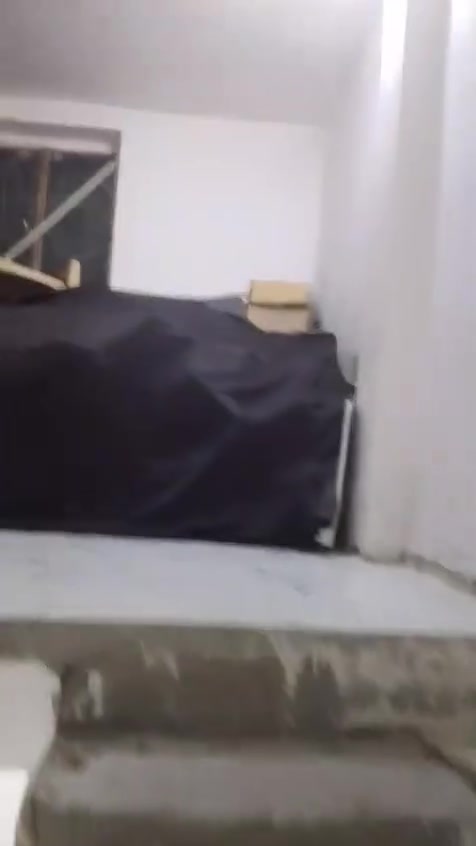 السلام عليكم بيت للبيع مساحه 100 متره جبهه خمسه طابقين بيت كامل فول في منطقه البلديات ضياء الحلفي السعر 155 وبي مجال ***********

