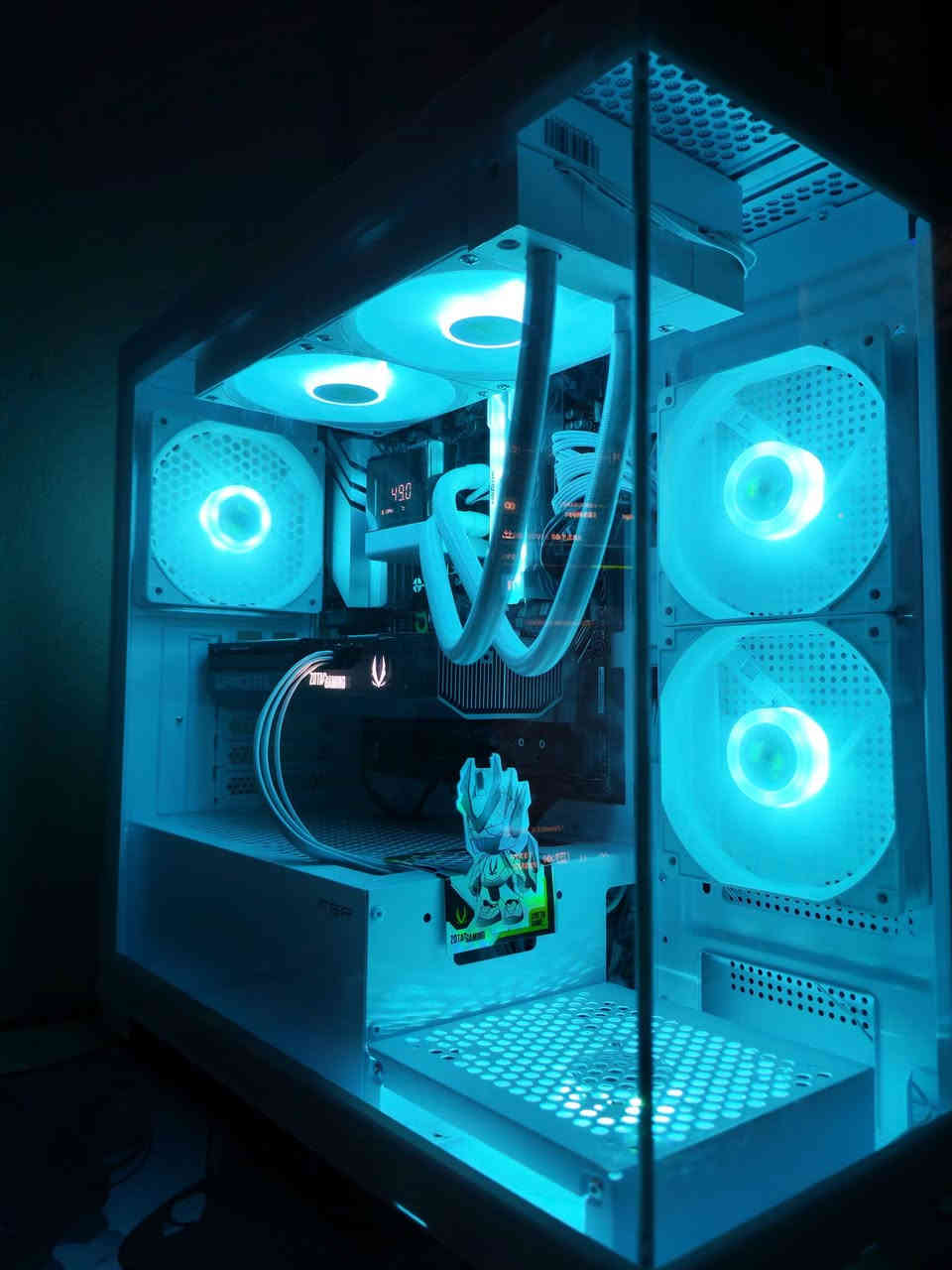 حاسبة نضيفة وقوية جداً مستعملة 10ايام فقط مع شاشة وكيبورد وماوس ويو بي اس
مواصفات الكيس
1_ معالج AMD 9600X
2_ كارت شاشة ZOTAC RTX 5070 12G
3_ لوحة أم ASUS PRIM B650M-A WIFI
4_ رامات  32G DDR5 6400
5_ تخزين 1TB M.2 7400
6_ التبريد 240WH مائي + شاشة لعرض الحرارة
7_ بور سبلاي فول موديلر  750W +80 GOLD 
8_ كيس FSP S340
الملحقات 👇
1_ شاشة AOC 32 _300hz
2_ كيبورد Captain 75 مغناطيسي
3_ موس ريدراكون M814 RGB 
4_ يو بي اس KSTAR 2600VA

💥السعر مليونين و600 ألف 
🏠 العنوان / ديالى _ بعقوبة
📞 الرقم / ***********
