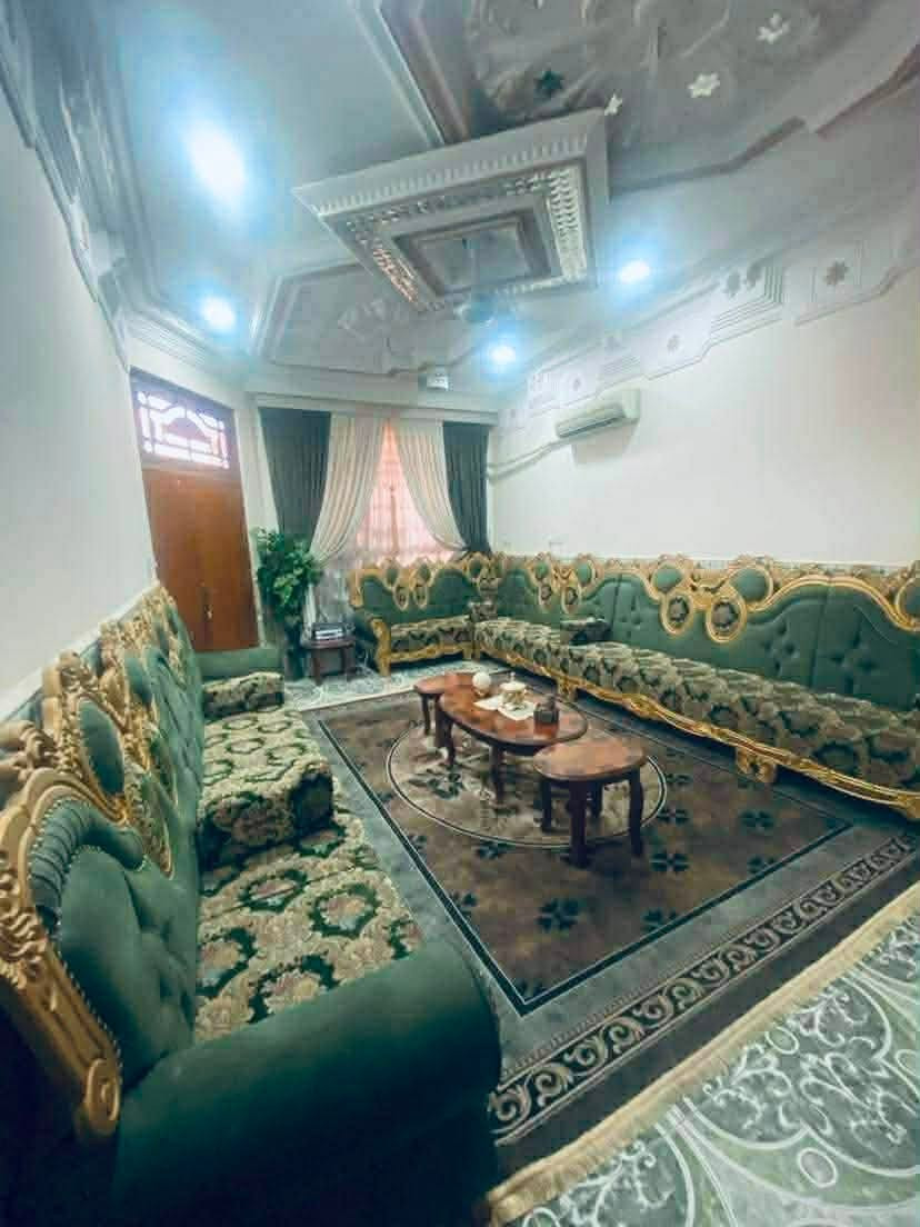 #أَعَــــــــــــــــــــلَأَنَ)
   ((#مكتــب_شمــس_الباحــث_للعــقارات_السماوة))

عقار للبيع▪️حي الحسين التاسعه   

المساحــه  ▪️200 متر طابقين 

يتكون من 4 غرف   نوم  صالتين استقبال مطبخ   ومجمعات صحيه  حديقه مع كراج سياره سنه البناء 2008      

لمعرفه السعر وباقي التفاصيل اترك تعليق داخل المنشور   

#حاب_تعرض_عقارك_كل_ماعليك_مراسلتنا_على.          _الخاص_أو الأتصل_على_أرقام_المكتب https://www.facebook.com/shamsalbhith?mibextid=LQQJ4d

     شمس الباحث للعقارات السماوة 
                      
                  ***********      ***********
