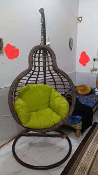 مرجوحه مستعمله  ونضيفه كلش اي نقص او خلل مابيهه سعرهه ١٠٠ عنواني بغداد...