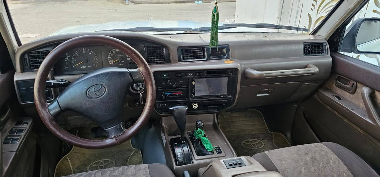 السلام عليكم لاندكروز موديلGXR1997 ابلاديه مكفوله كفاله عامه كشر وكير ومحرك واكسلات  تحويل ثاني يوم  رقم سياره مميز ‏‪***********‬‏
