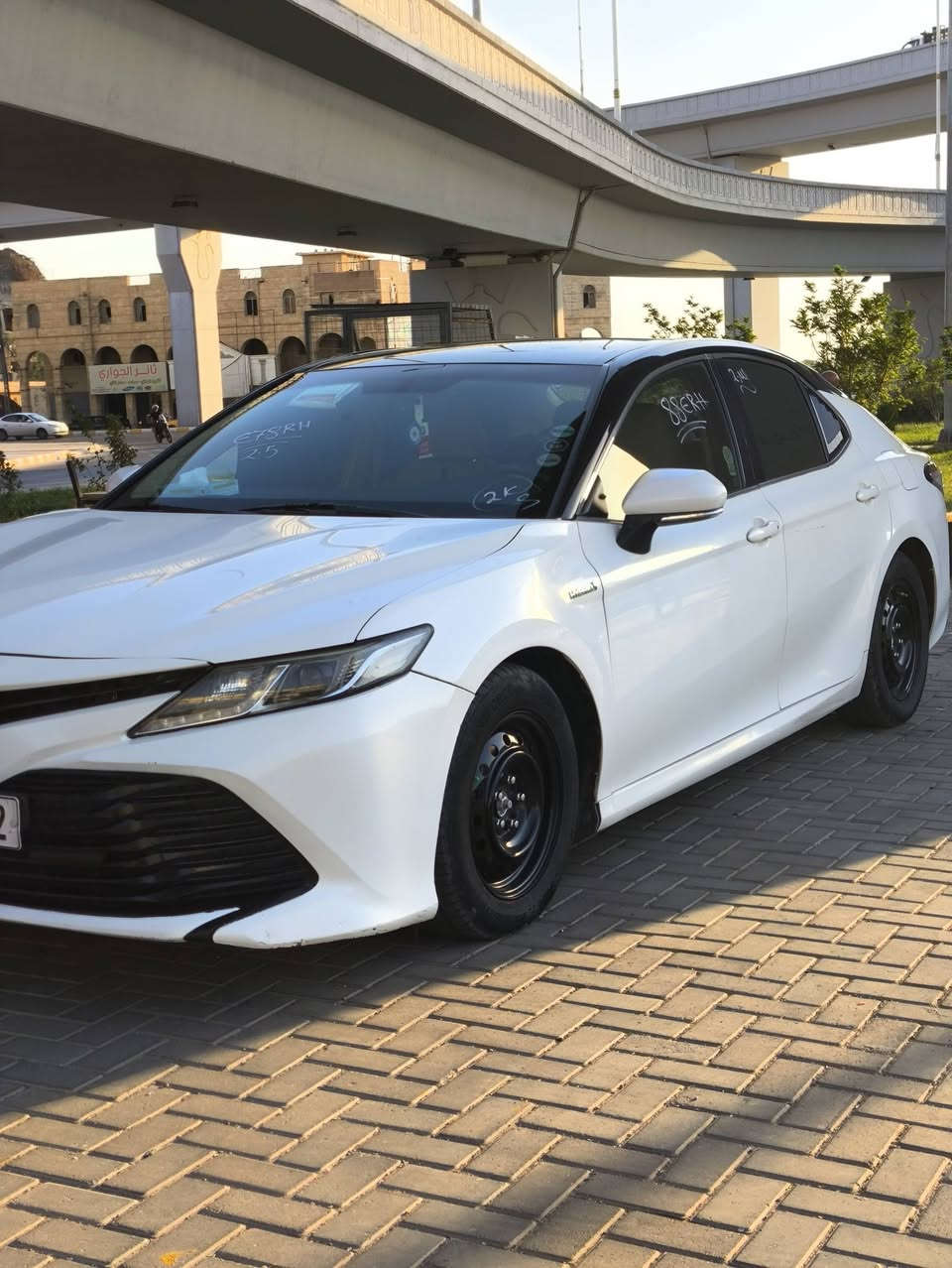 السلام عليكم 
كامري تكسي دبي هايبرد صبغ عام بدون حادث 
اصل 2018 مسجل 2022 رقم بغداد 
شرط البطاريه محرك كير سياره مال جناي وشرط التحويل 
العنوان صلاح الدين تكريت بيع فقط بدون مراوس نقد فقط 
***********. نمير
السعر125
