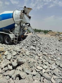 إني اشتغل التكليس الكونكريت لي بل خباطات ومكفول من الرصعات واشتغل تنضي...
