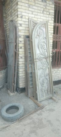 بيبان تزكام  حديد ثقيل نضيف جدآ  للبيع استفسار  على الرقم  ٠٧٧١٣٥١٧٩١٨