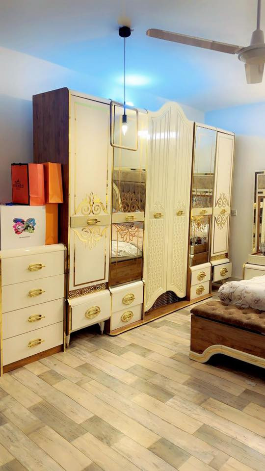 غرفة تركية باب اول مستخدمة كلش قليل السعر مليون ونص  ***********
