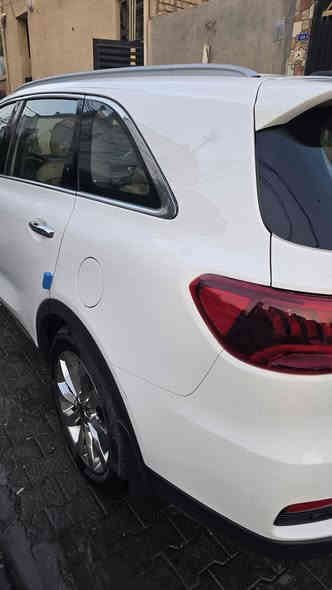 السلام عليكم سورنتو خليجي ٦ سلندر محرك ٣٥٠٠  موديل ١٨ رقم بغداد انكليزي لون ابيض قمارة حديد مكفولة من الحادث والتبديل ٣ قطع تبريد ٧ راكب حساسات امامي وخلفي لايت زنون لد نهاري اشارة ترحيب جنطة  ذكية  كشنات جلد والامامية كهرباء وبعد مواصفات السعر ٢٣٥ وبيها مجال رقم موبايل ***********
