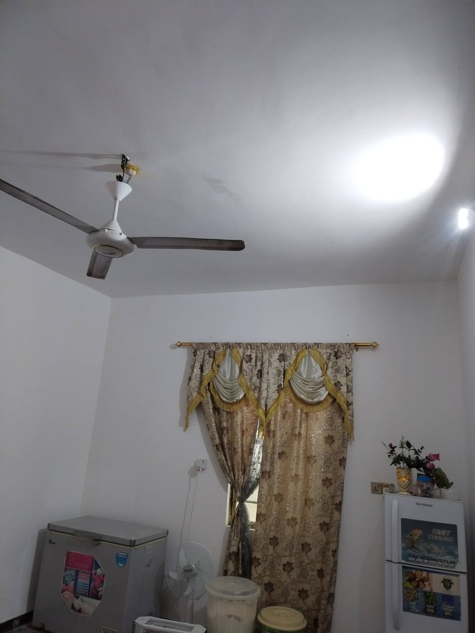 بيت زراعي ركن للبيع المساحة 160متر
جاهز للسكن.. البناء بلوك كهربائي عكادة اقل من سنه

متوفر كافة الخدمات من... ماء وكهرباء وامبير

حي الفلاح

بسعر مناسب

باقي التفاصيل والسعر ع هذا الرقم *********** بيه وات ساب
