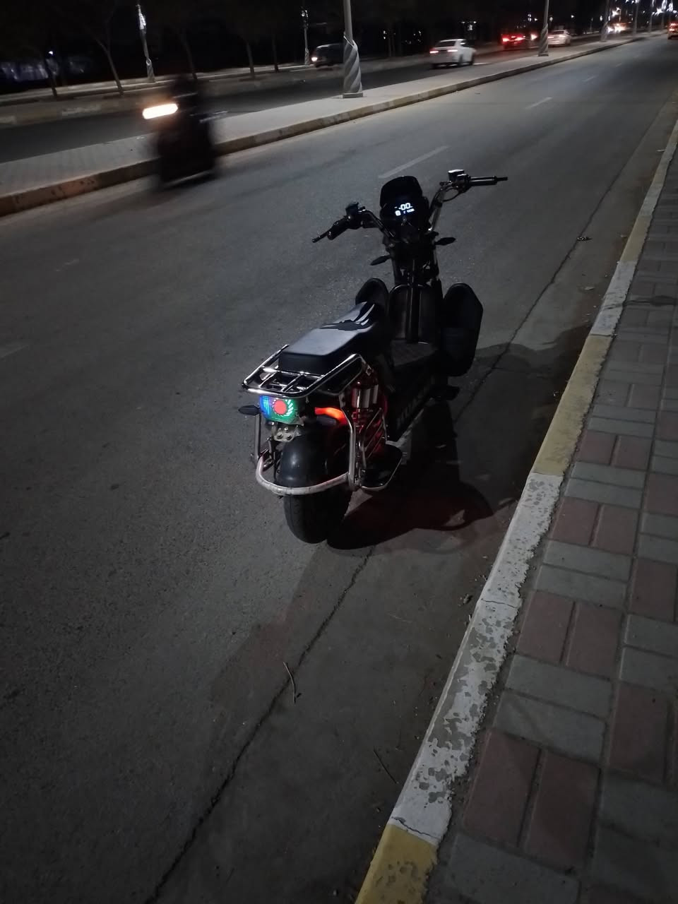 للبيع جاهز
اتصل وتدلل
***********
مكاني رمادي مكاني رمادي مكاني رمادي
