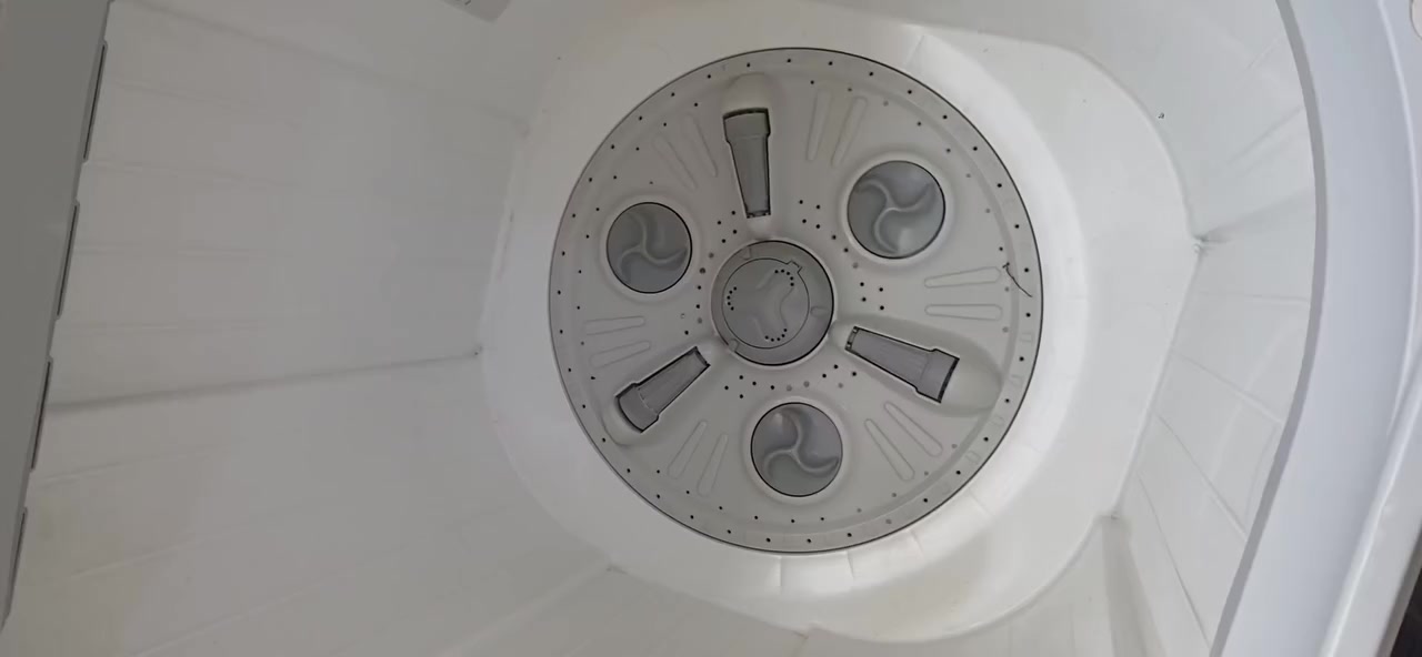 غساله ال جي حجم كبير تغسل بطانيه نفرين شغاله وغسلها يجنن بس المجفف يطلع صوت وميفتر ب٥٠ وبيها مجال مكانها سبعه نيسان


**إذا كنت صاحب هذا الإعلان وتريد حذفه لأي سبب، رجاءا أرسل رسالة إلى الدعم الفني**