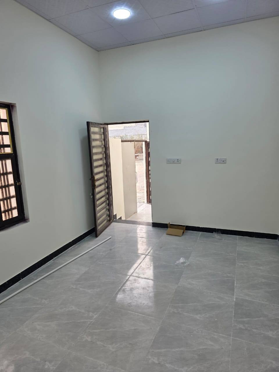 اعلان🏠 اعلان 🏠 اعلان 🏠
✅ يعلن مكتب عقارات فدك ✅

💯دار  للبيع المساحة 100متر في
شط العرب _الجزيرة
   شارع زين العابدين 
قرب خطوت زين العابدين💯

متوفرة كافة الخدمات ماء كهرباء تبليط اناره  

يحتوي

٢غرفة _ديوانية _هول _مطبخ _صحيات

السعر 62 مليون

بناء جديد 2025

جنس العقار طابو ملك صرف زراعي

للإستفسار
***********
***********
