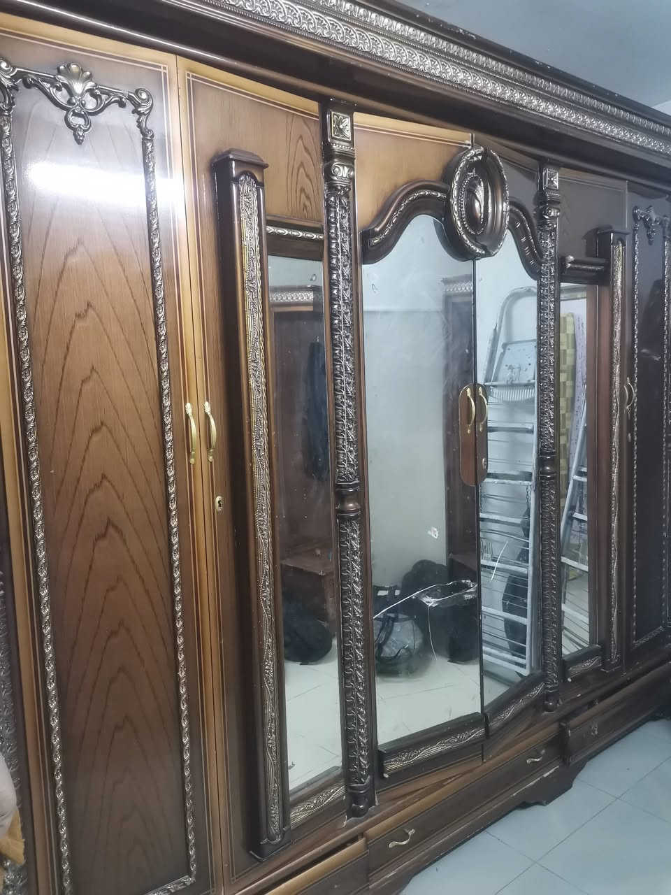 غرفة نوم للبيع نقص الچرباية فقط 
***********
